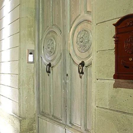 Palazzo Dei Dondoli Bed & Breakfast 4*