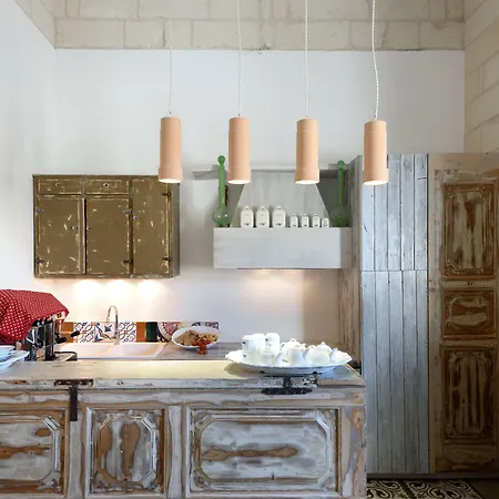 Palazzo Dei Dondoli Alojamento de Acomodação e Pequeno-almoço Lecce