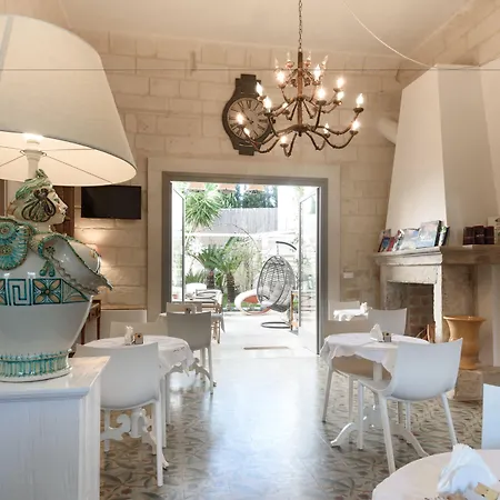 Palazzo Dei Dondoli Bed & Breakfast 4*