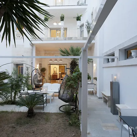 Alojamento de Acomodação e Pequeno-almoço Palazzo Dei Dondoli Lecce