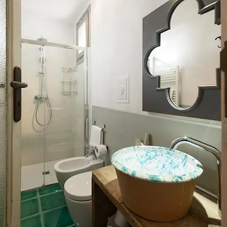 Palazzo Dei Dondoli Bed & Breakfast 2*