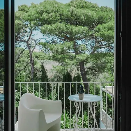 Palazzo Dei Dondoli Bed & Breakfast Lecce