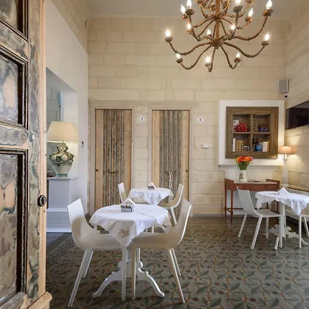 Palazzo Dei Dondoli 4* Lecce