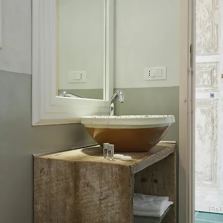 Bed & Breakfast Palazzo Dei Dondoli 2*
