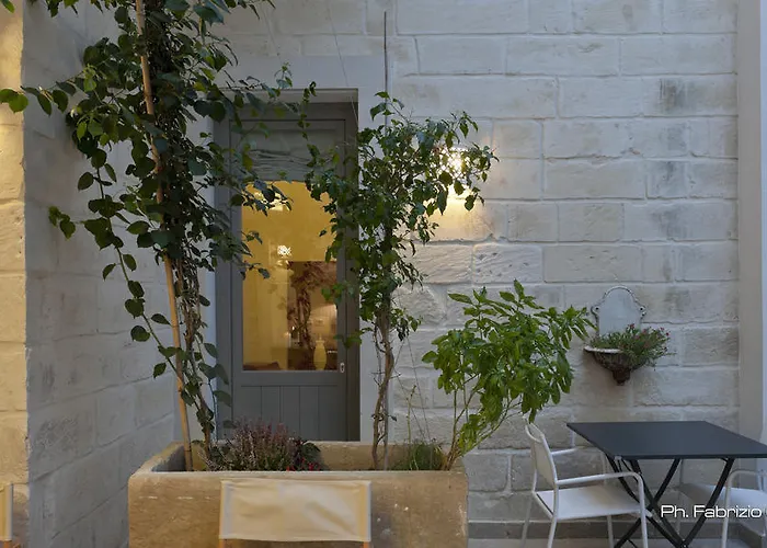 לינה וארוחת בוקר Palazzo Dei Dondoli לצ'ה