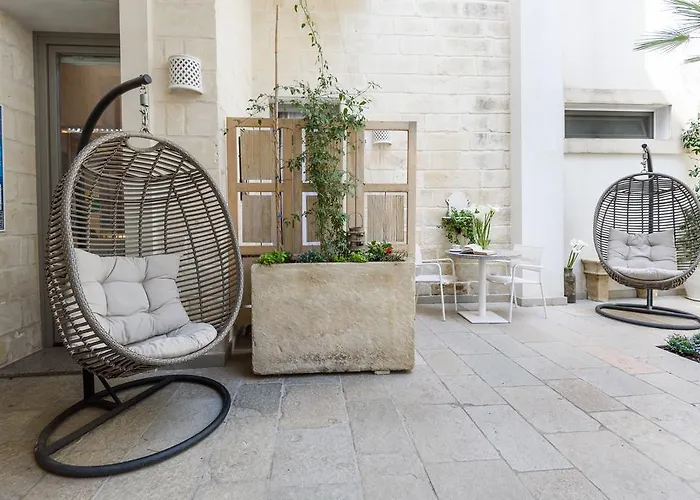 Palazzo Dei Dondoli לינה וארוחת בוקר 4*